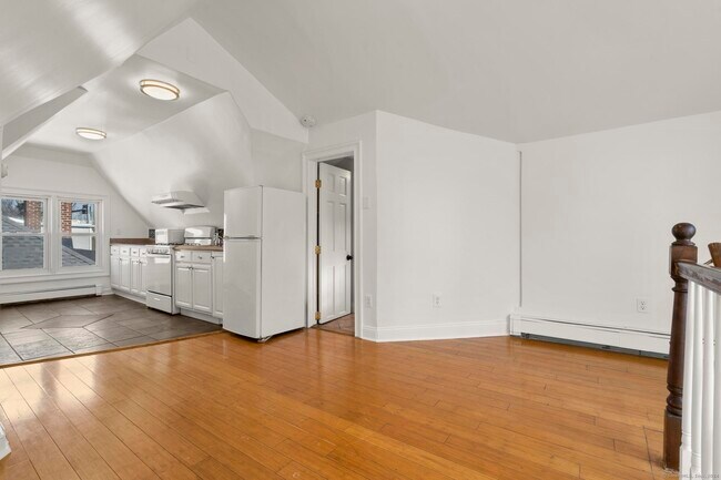 Photo - 48 Lockwood Ave Unit 3