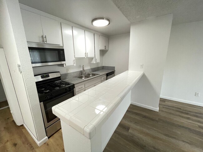 Photo - 6736 Cleon Ave