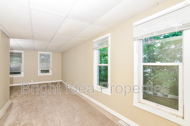 Photo - 454 Sherburne Ave