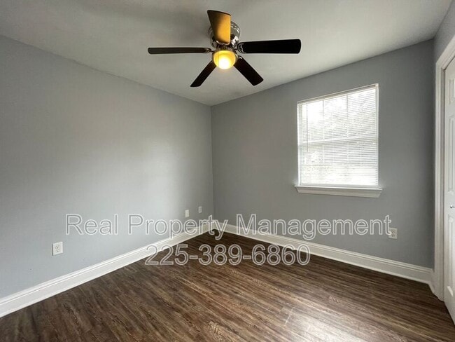 Photo - 5500 Dianna Dr Unit 1