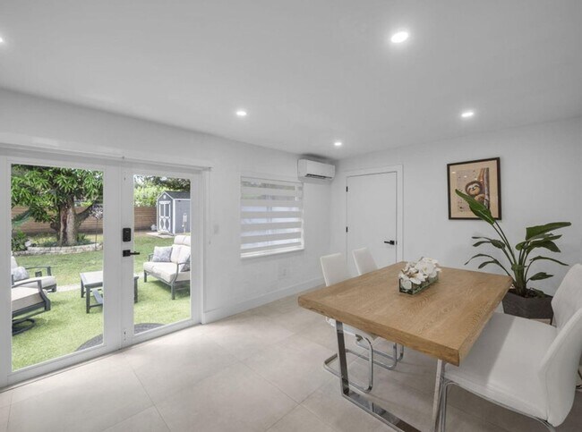 Photo - 520 NE 135th St