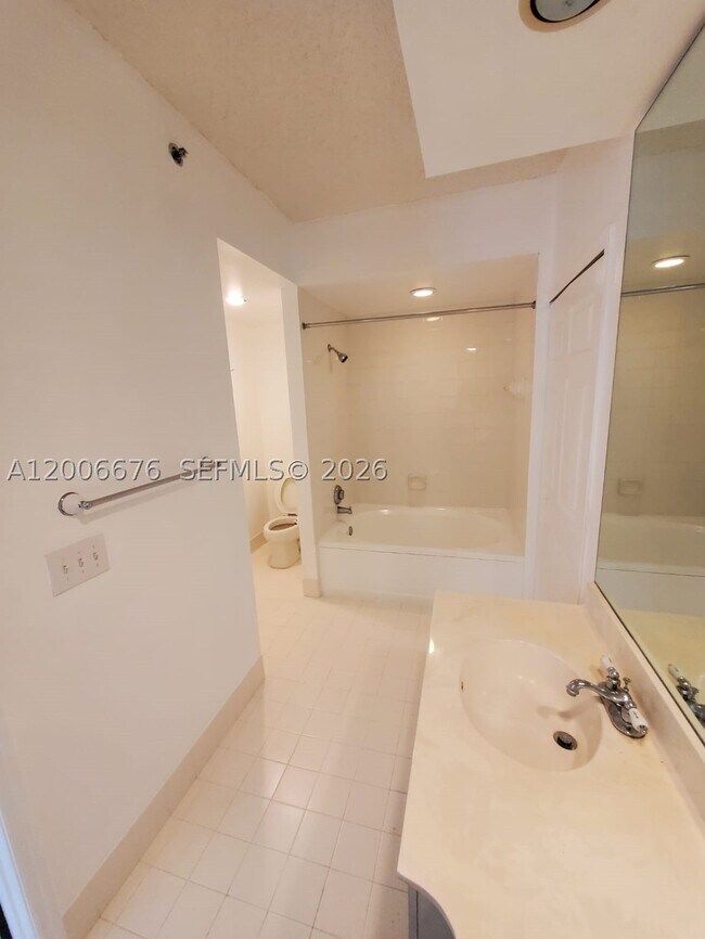 Photo - 3145 NE 184th St Unit 5302