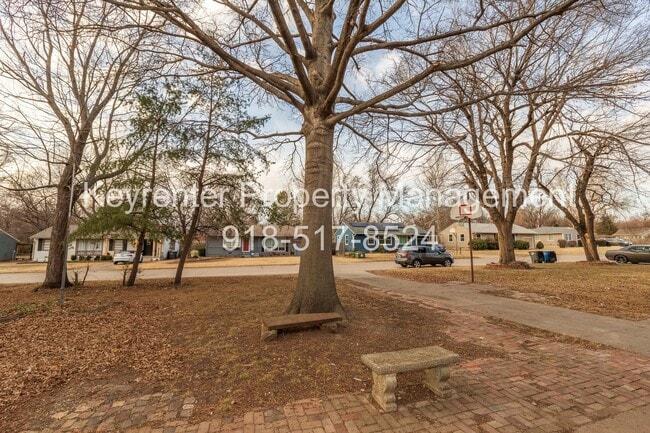 Photo - Beautiful 3 bedroom 1 bath, Available Now!
