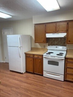 Photo - 138 -B Summer Pl