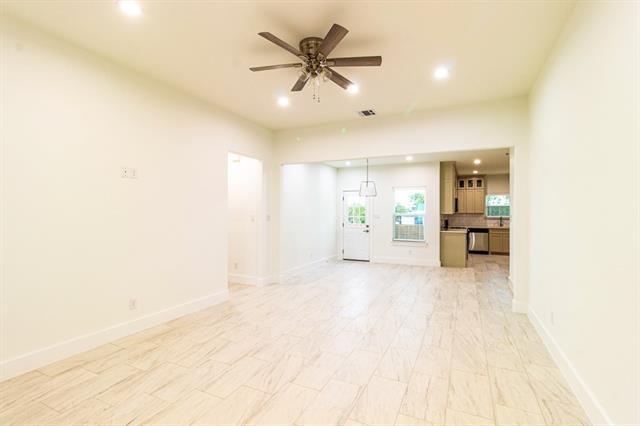 Photo - 536 Highview Ct