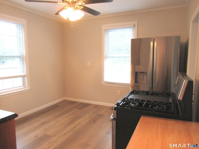 Photo - 353 N Main St