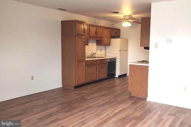 Photo - 121 S 3rd St Unit 3