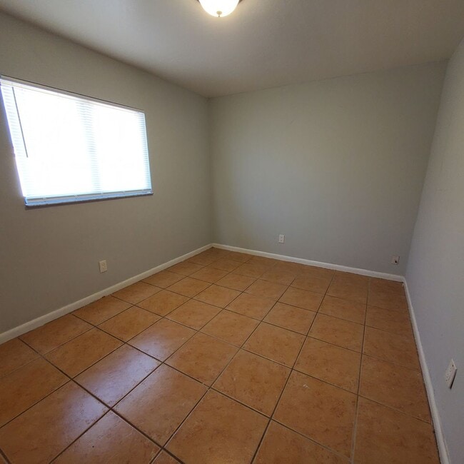 Building Photo - 419/421 Hancock Bridge Parkway Unit 421