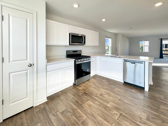 Photo - 2241 Sassafras Wy