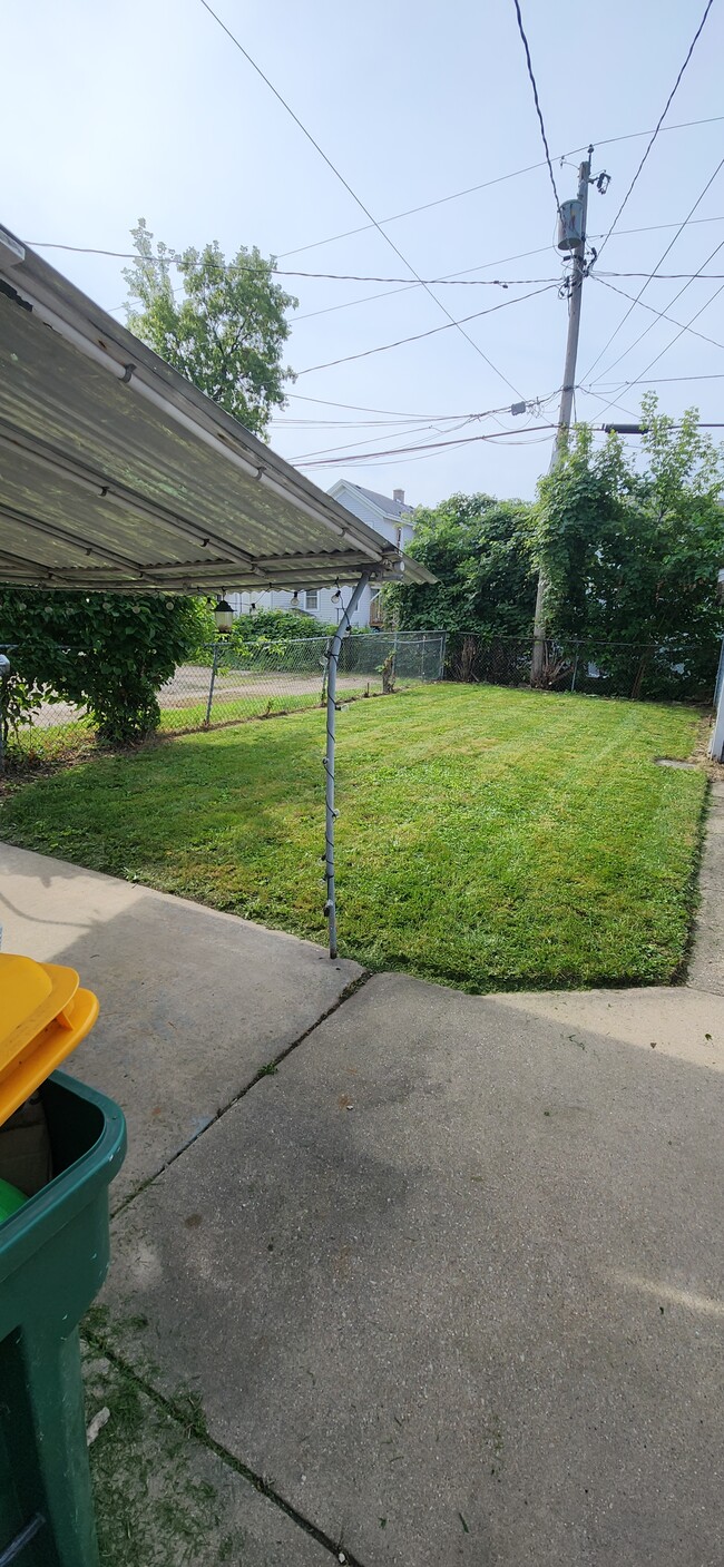 Small backyard - 104 E 2nd St