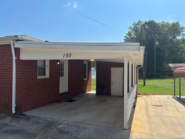 Photo - 150 Draper Ln