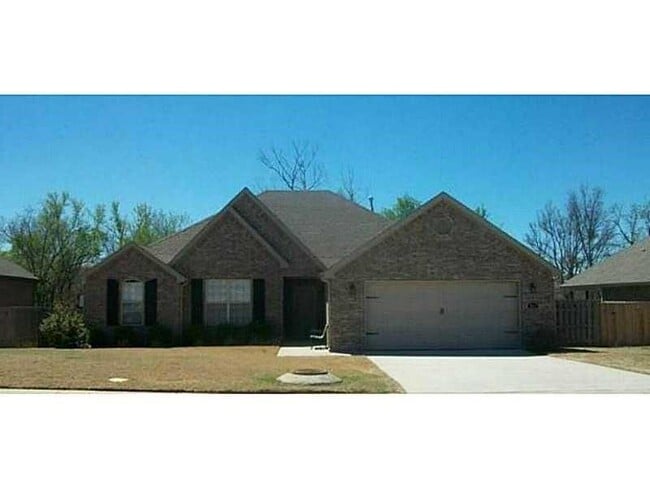Building Photo - 3501 SW Briar Creek Ave Rental
