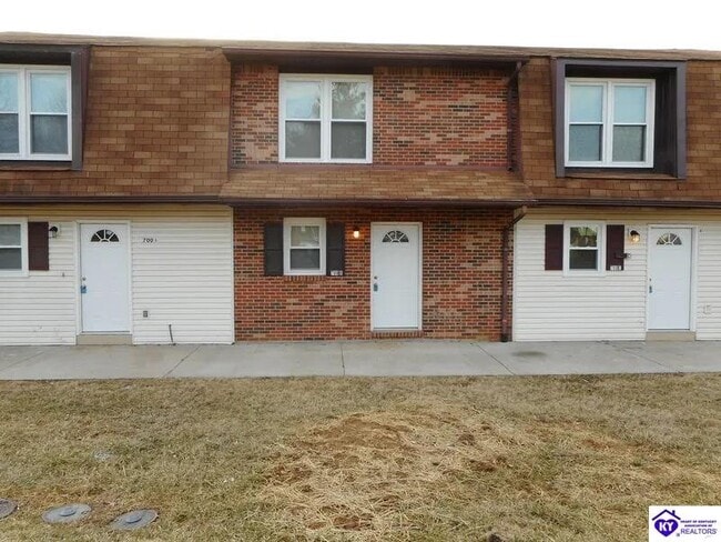 Building Photo - 700 Westport Rd