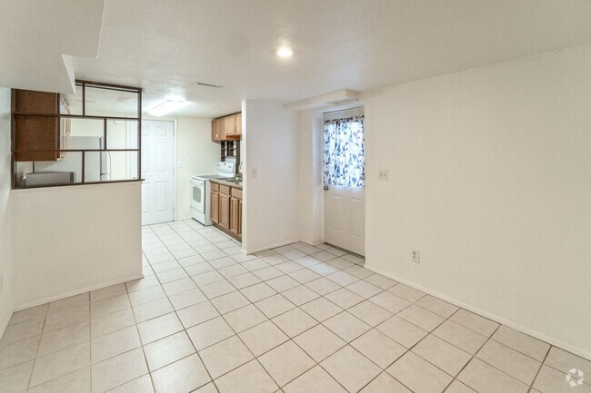 Building Photo - 4607 N G St Unit TPO- 4607 N. G Street Rental