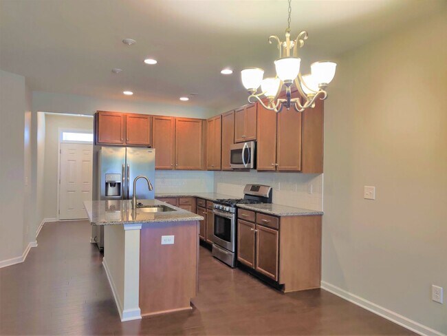Photo - 4 Bedroom, 2.5 Bath Townhome in Savannah Townhomes