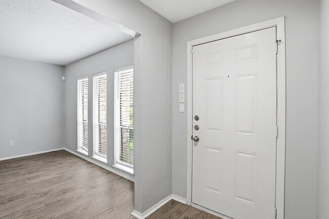 Photo - 12614 Chiswick Rd