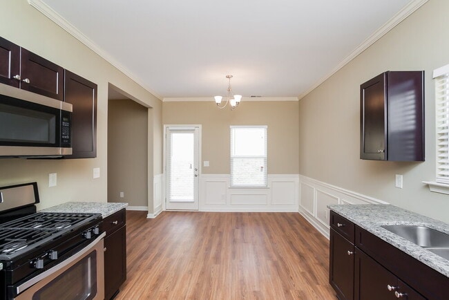 Photo - 124 Hill Crest Cir