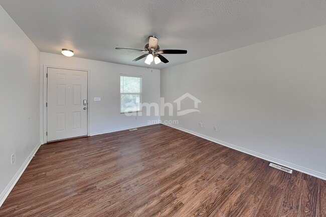 Photo - 4384 Maple Dr
