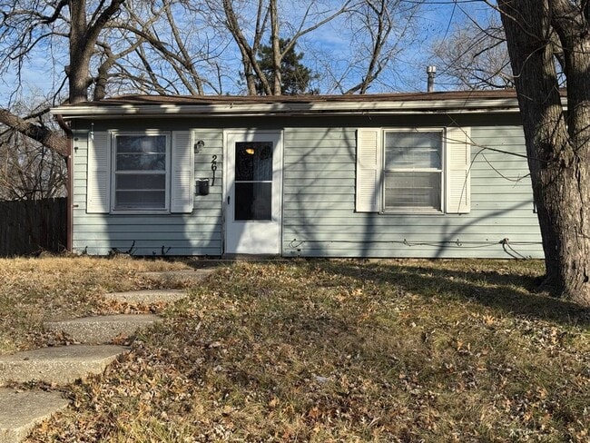 Photo - 2611 S 48th Terrace