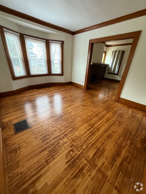 Building Photo - 608 Genesee Park Blvd Rental