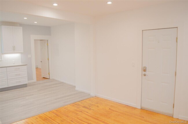 Photo - 152 St James St Unit 1