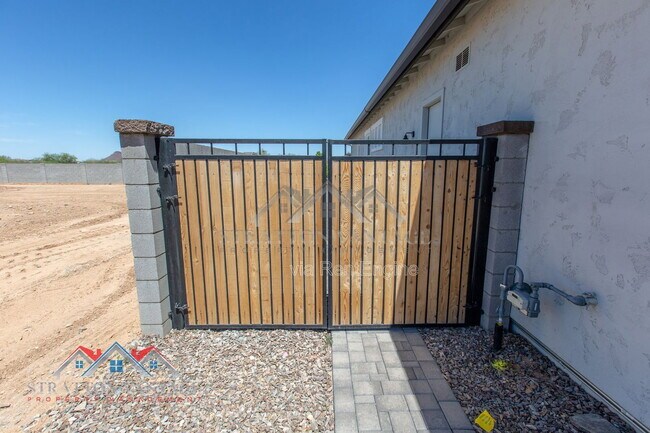 Photo - 13668 W Hackamore Dr