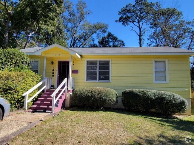 Building Photo - Adorable 2brm 1 bath bungalow in central m... Rental