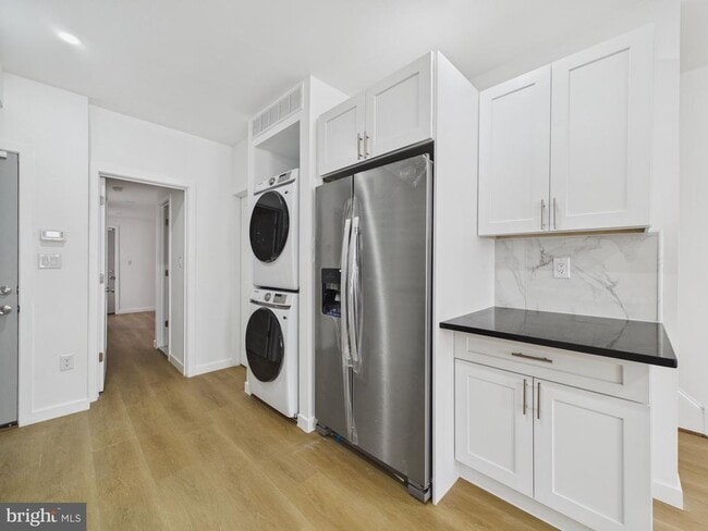 Photo - 3629 Warren St