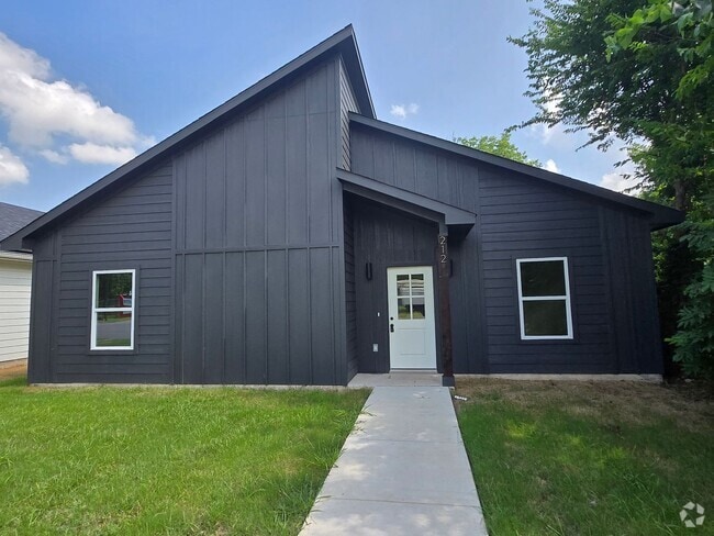 Building Photo - Stunning New Build Rental