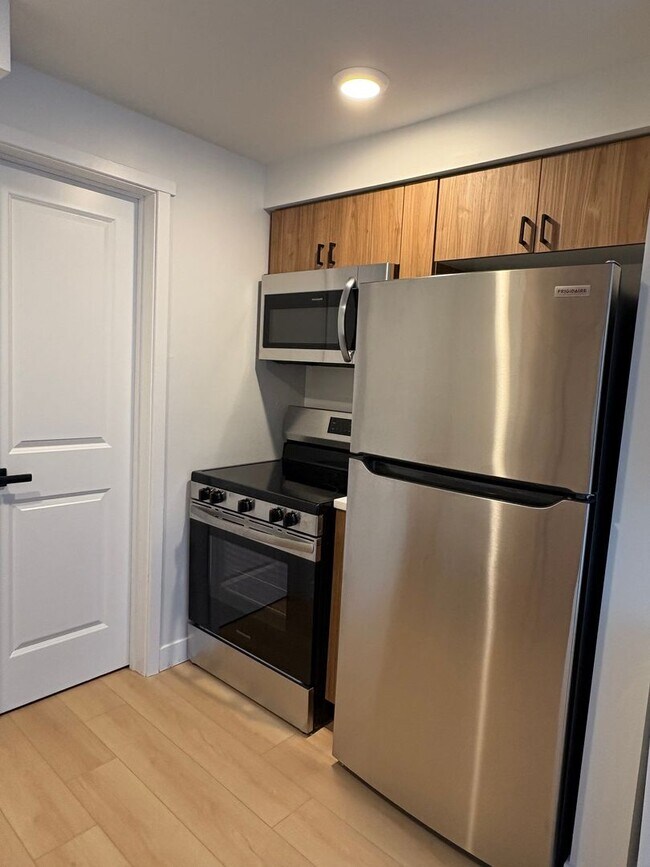 Photo - Amazing Parkside Quadplex Unit 4