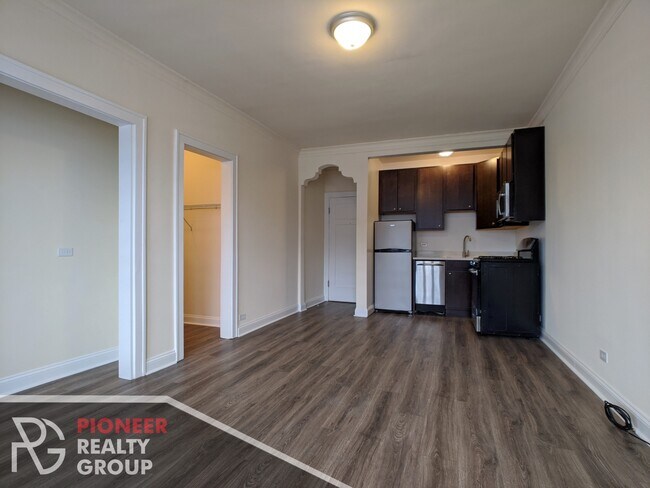 Photo - 2930 W Palmer St Unit 2936-403