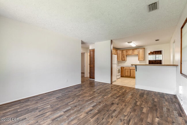 Photo - 1584 Valencia Ave