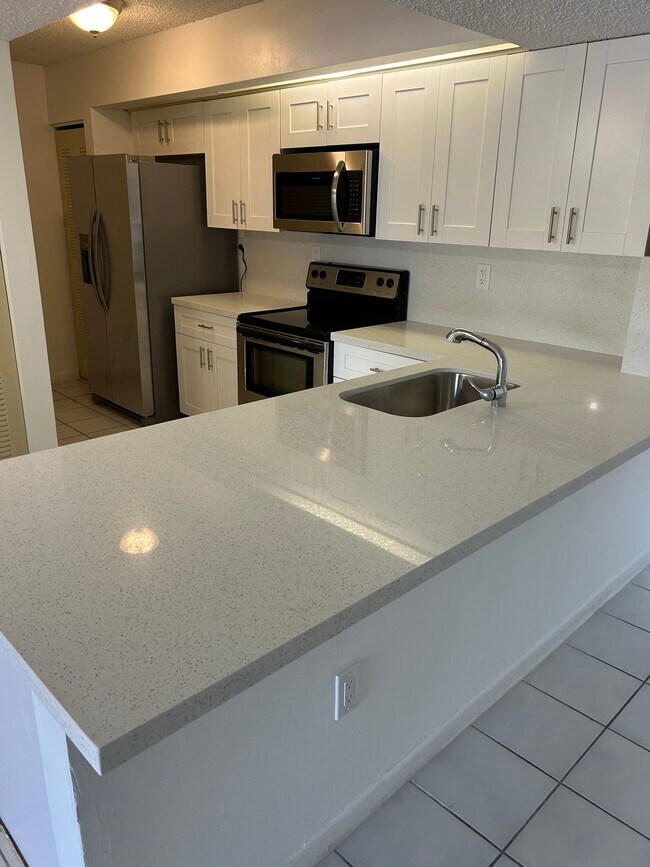 Photo - 8600 SW 212th St Unidad 207