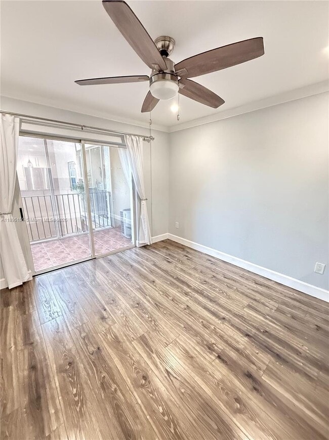 Photo - 8851 NW 119th St Unidad 4308