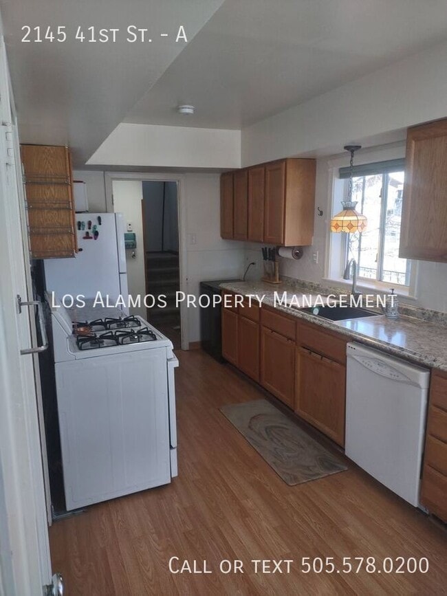 Photo - 2145 41st St