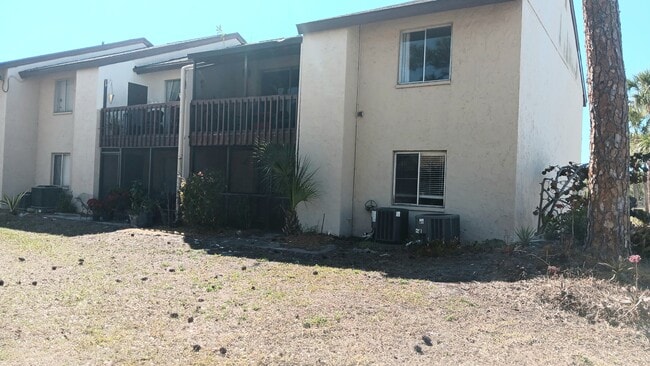 Photo - 2724 Hidden Lake Blvd