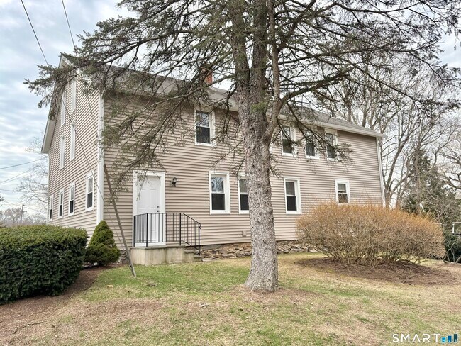 Building Photo - 61 Scotland Ave Unit North