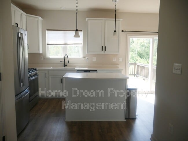 Photo - 2517 Drake Ln