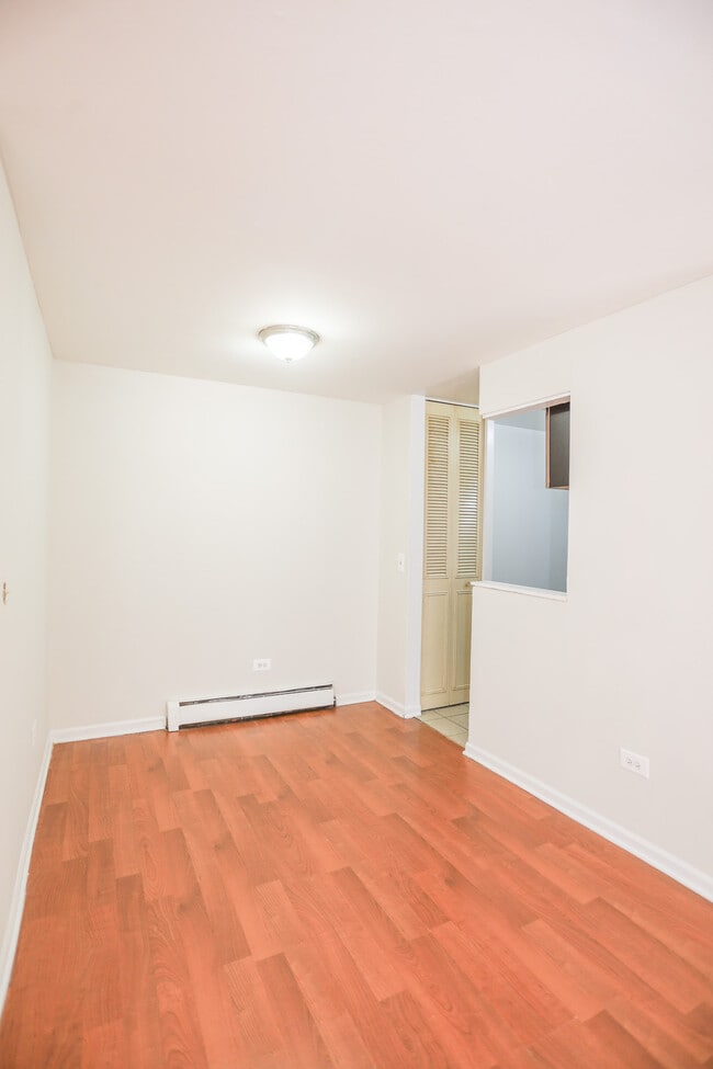 Photo - 1064 W Catalpa Ave Unit #520