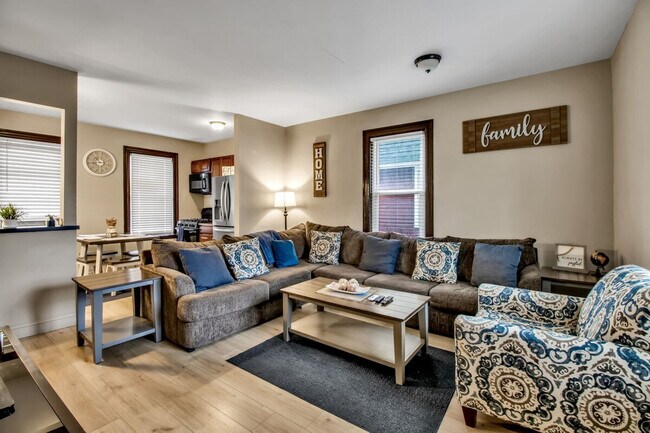 24 B St Unit SI ID1609778P