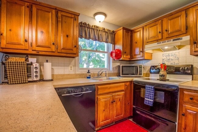 Photo - 39 Fords Landing Dr