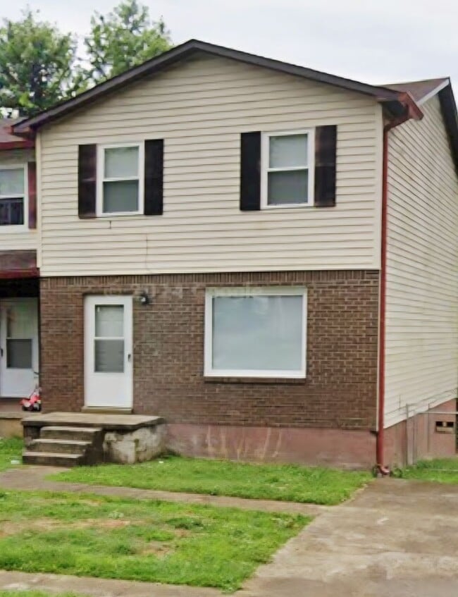 Building Photo - 1204 Clear Ridge Ln