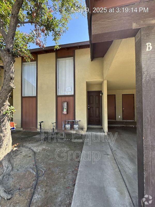 Building Photo - 1226 S Santa Fe St Rental