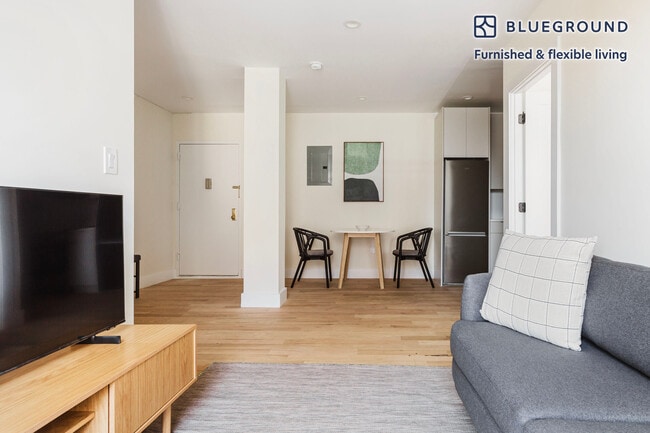 Photo - 226-230 W 97th St Unidad FL8-ID1538