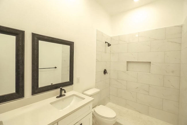 Photo - 116 Willow Ln