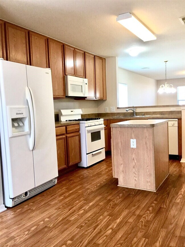 Photo - 6141 Lone Prairie Way