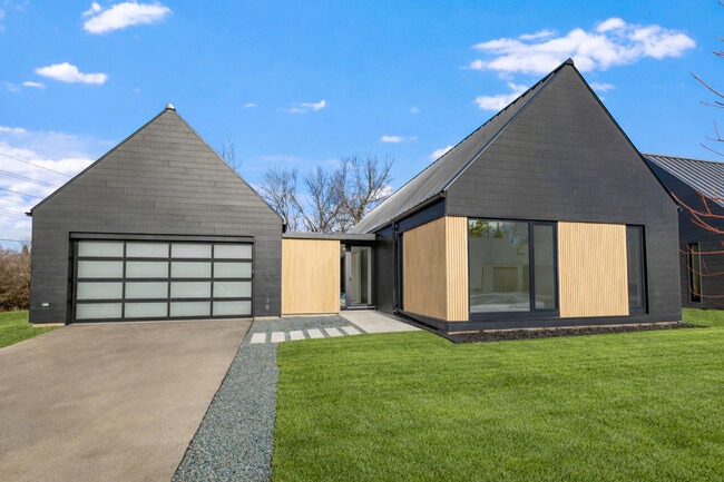 Building Photo - 1170 Harmony Ct