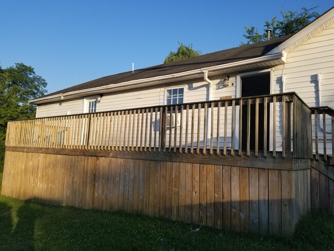 Photo - 722 Lena St House