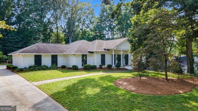 Photo - 460 Riverside Pkwy