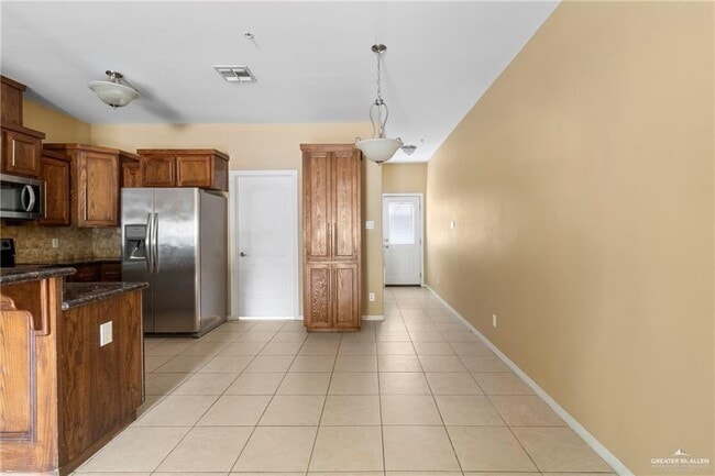 16 L S St Unit 2